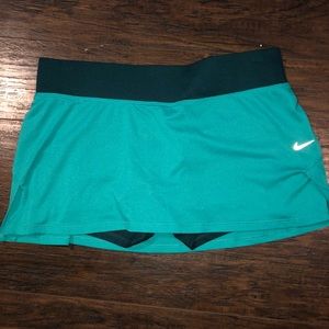 Nike tennis skort